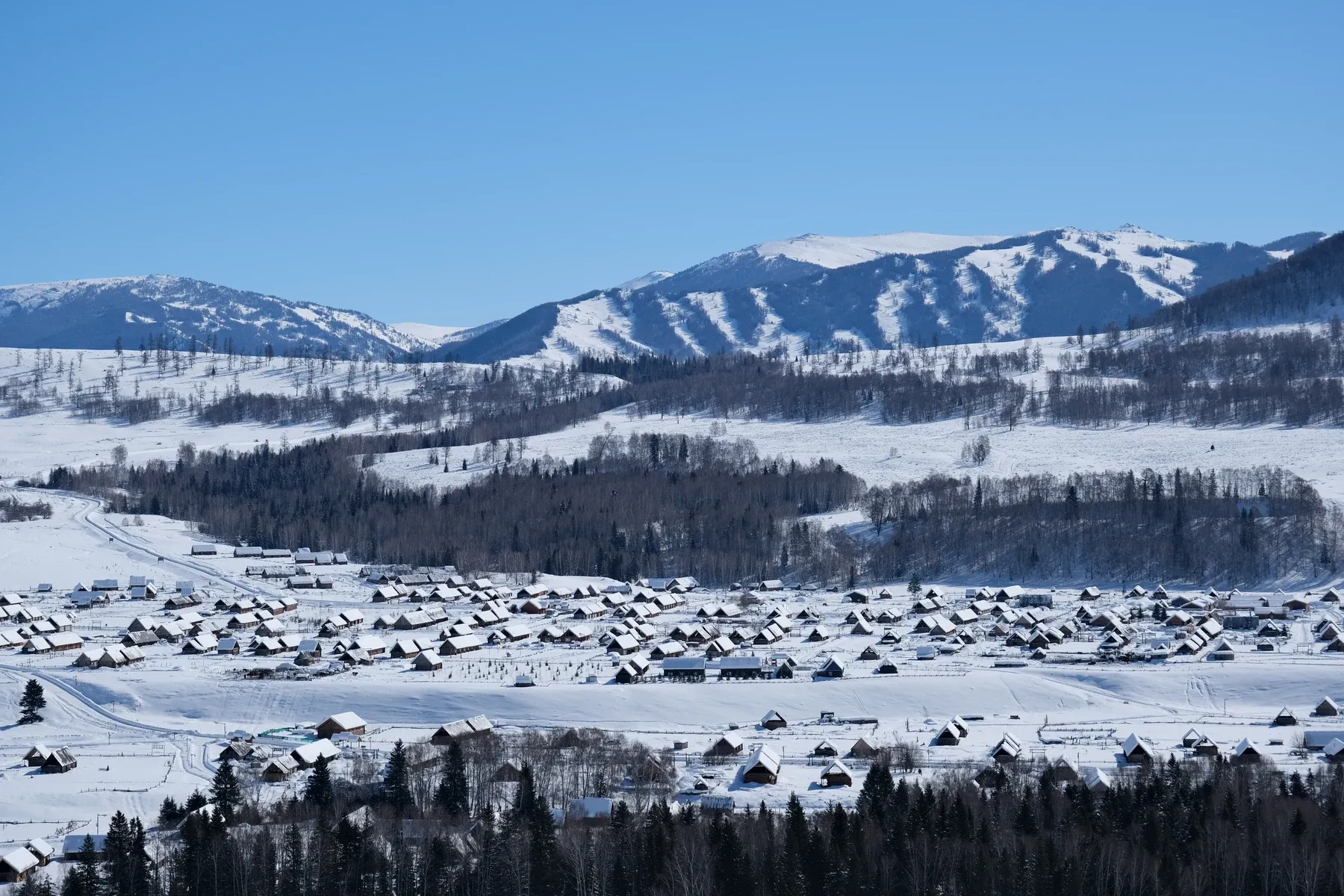 Hemu in winter. Travellers now come because of the snow; people who lived in deep-snow environments first had to solve the practical problem of moving across it.