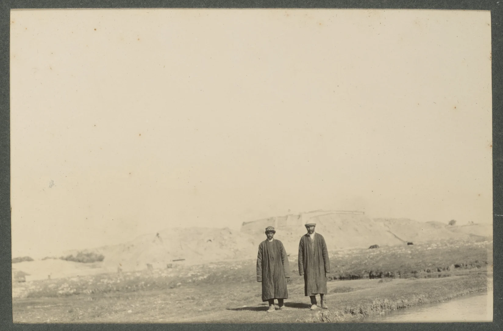 Taxkorgan and the Sarikol Valley in 1915. Roads, tools and political systems change; the mountains continue to set the terms of movement. Photograph: Sir Percy Sykes, public domain.