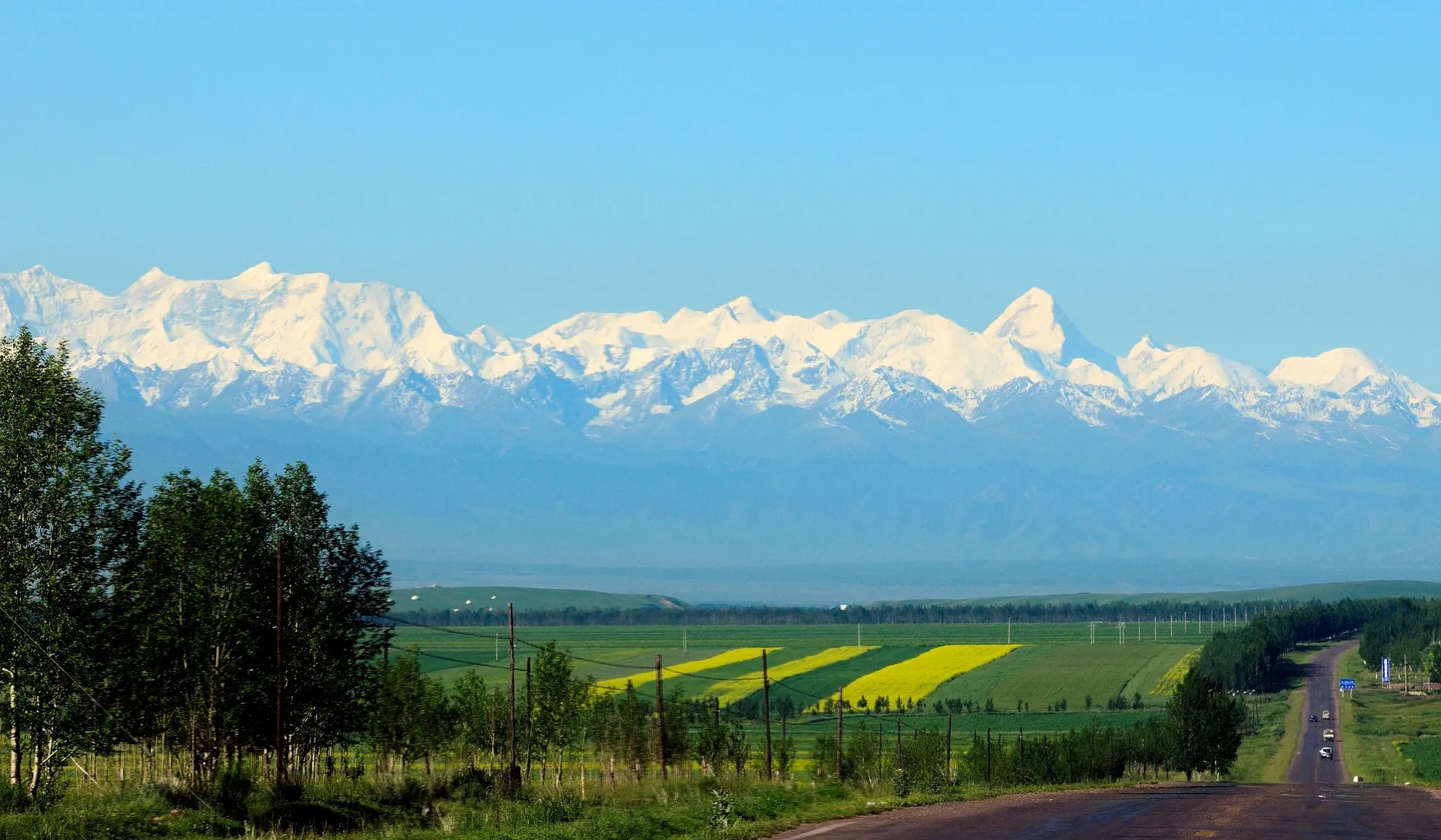 Yizhao Highway: A Road That Only Fully Exists in Summer