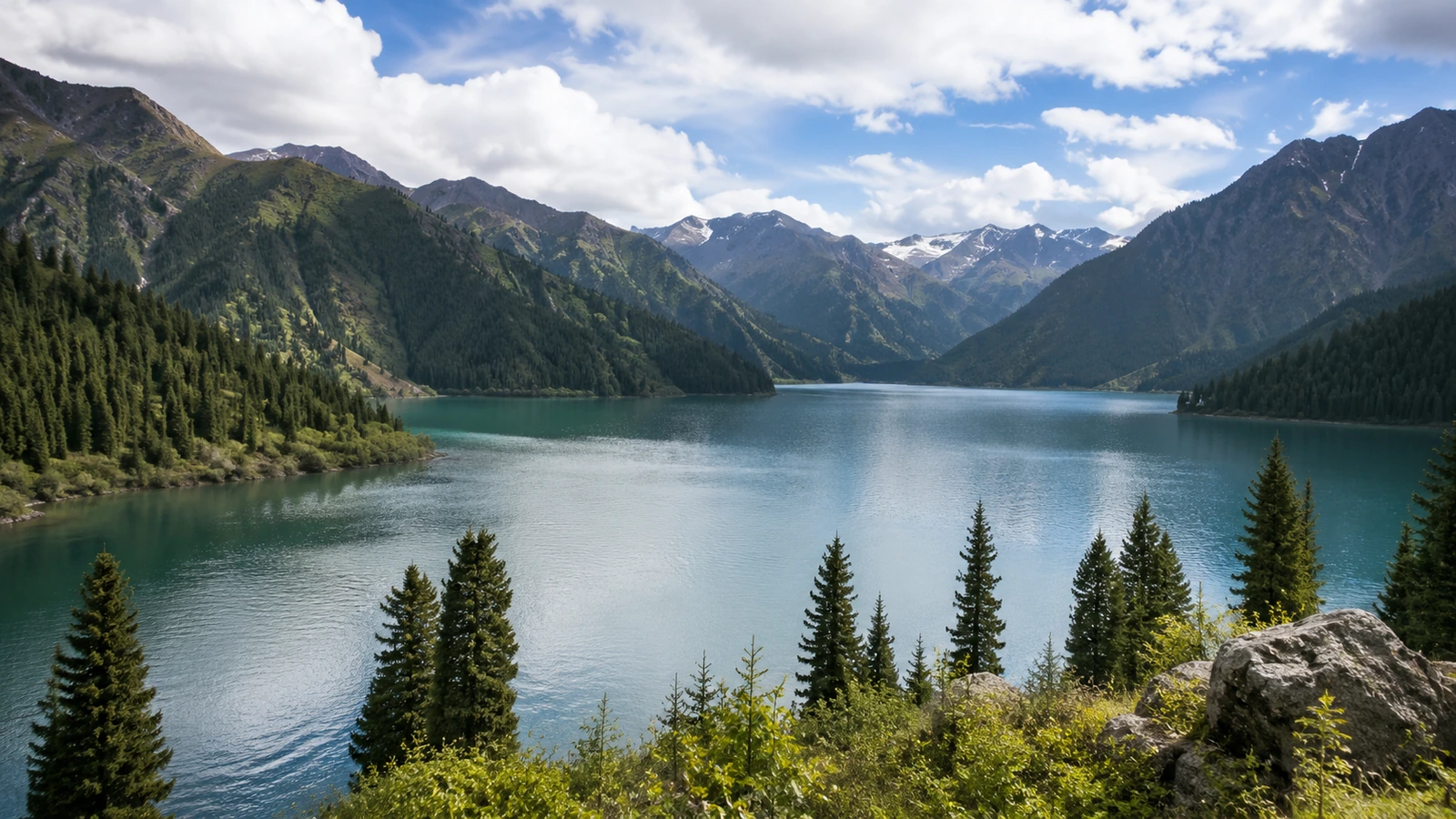 The Lakes of Xinjiang — How Water Rewrites a Journey